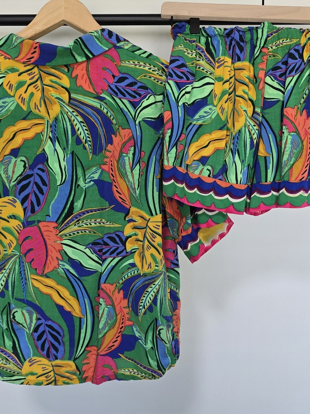 Room Service Women's Tropical Leaf Pajama Set in Green Multi - Picture 3 of 4